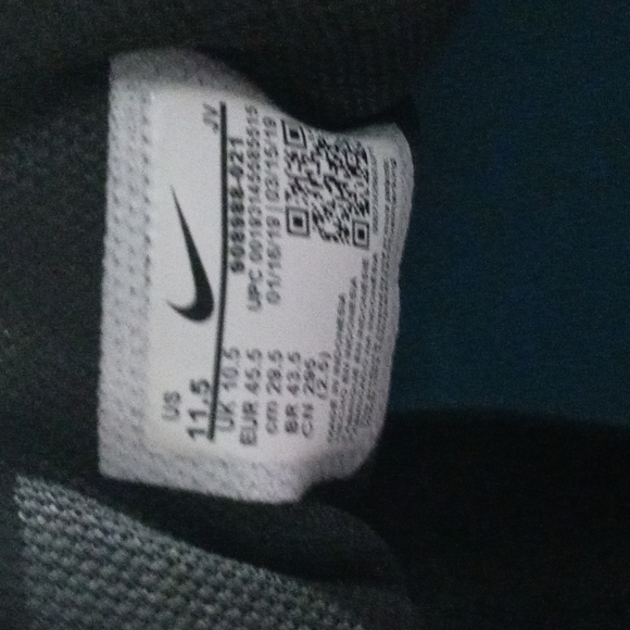 Men Nike - Picture 3 of 7